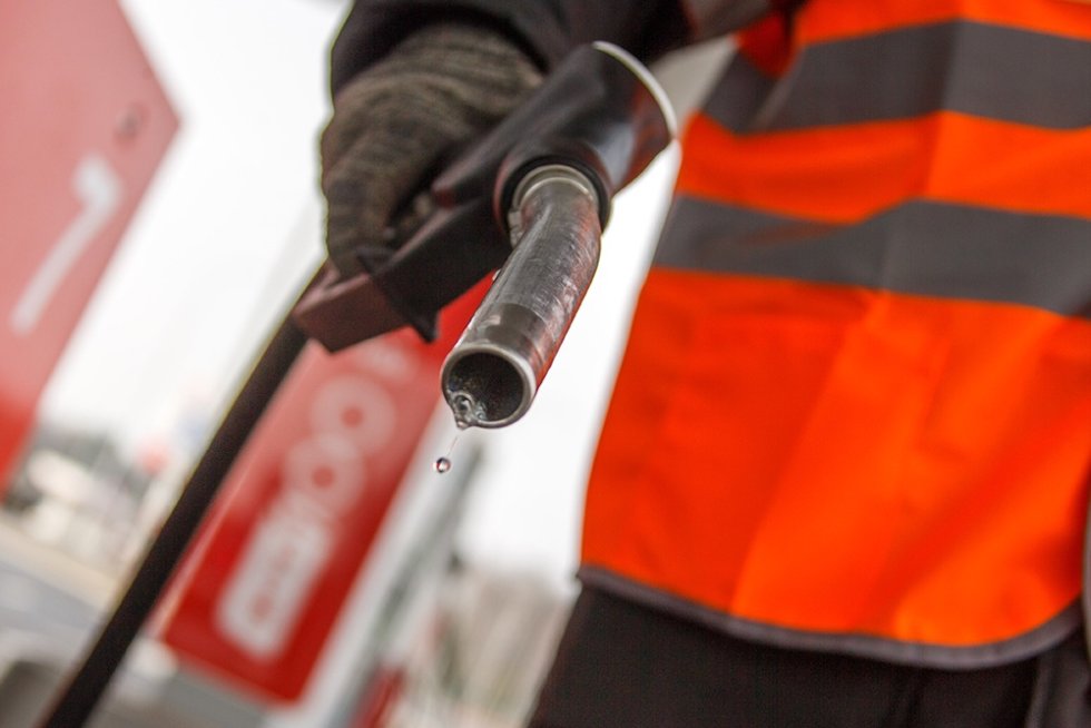 Sa exchange, magsisimula ang pagbebenta ng gasolina na klase "Euro-3". Ano ang dapat malaman ng mga drayber?