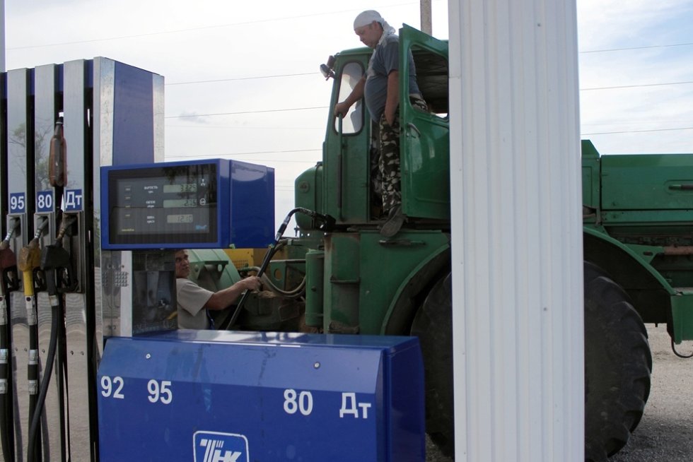 Pagtaas ng Presyo at Lokal na Kakulangan: Nagrereklamo ang mga Magsasaka sa Problema sa Gasolina sa Gitna ng Pagtatanim