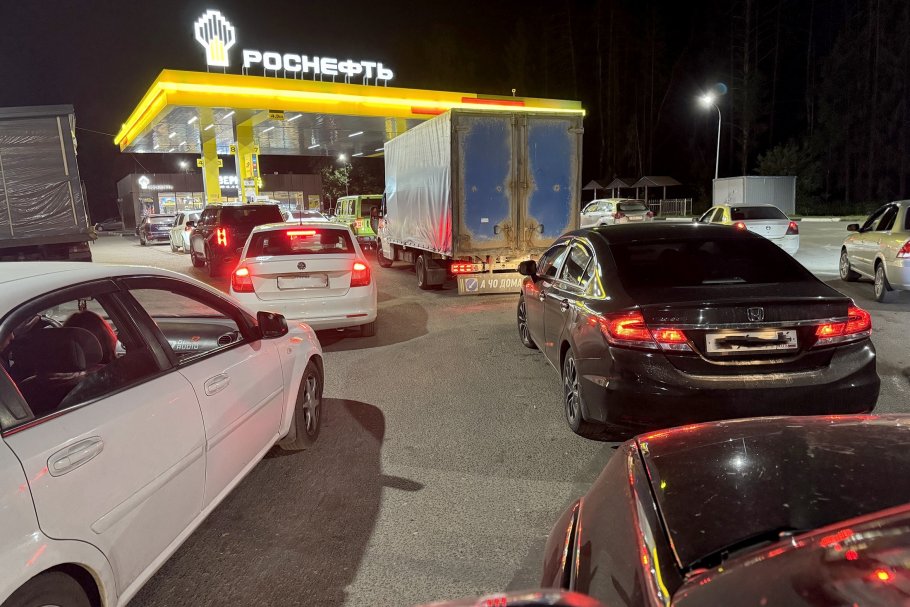 Ano ang mangyayari sa mga presyo ng gasolina at diesel sa mga istasyon ng gasolina? Opinyon ng mga eksperto ng "RG"
